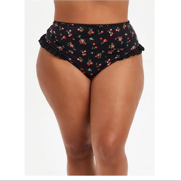 NWT TORRID SET BLACK CHERRIES RUFFLE BRA & PANTY - Picture 3 of 9